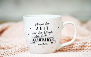 Kleine Geschenke für zwischendurch: schöne Geschenktassen für Frauen